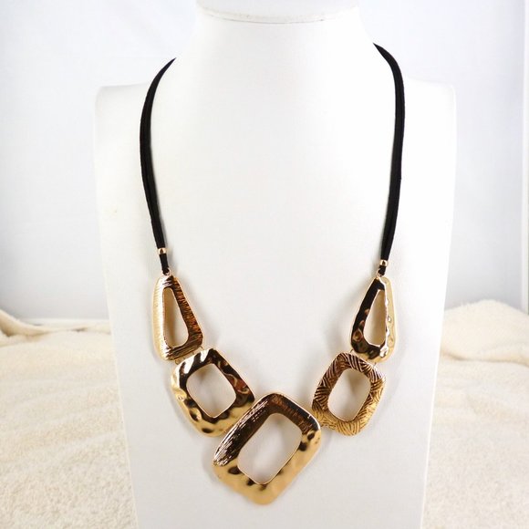 Hammered Gold Tone Necklace Bib Erica Lyons Geometric Orig $32 NWT 18" - 21" - Picture 2 of 6